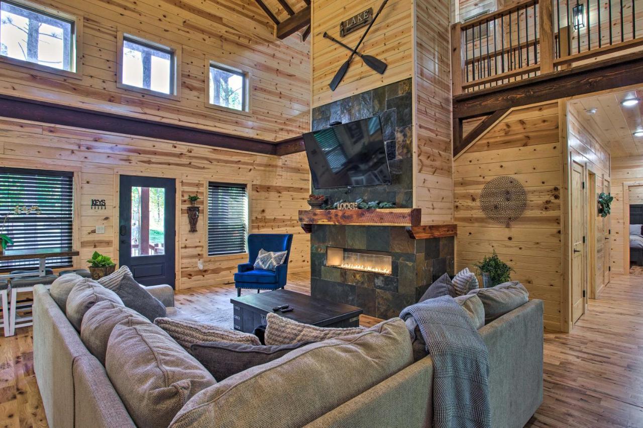 Luxe Broken Bow Cabin Game Room, Fire Pit And Deck! Exteriér fotografie